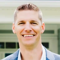 Bryan Stinger Headshot